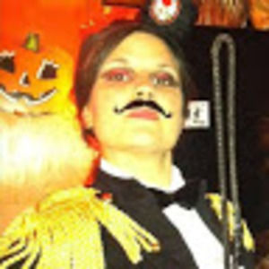 Meet your Posher, Carrie